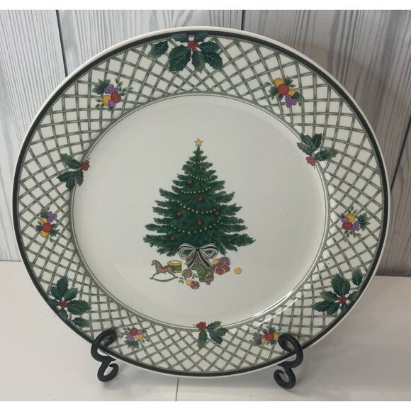 Mikasa Christmas Story CAB08 Round Chop Serving Platter Plate 12 3/4" - Picture 1 of 7